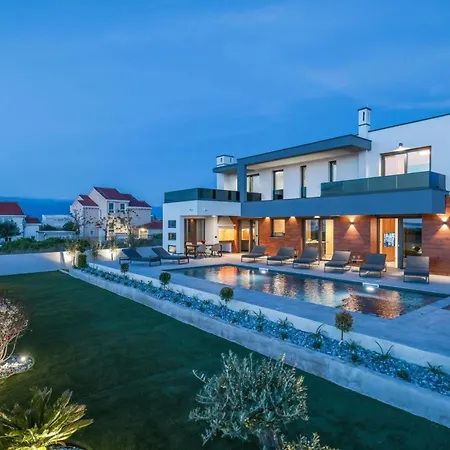 Royal Sands By Interhome Nin