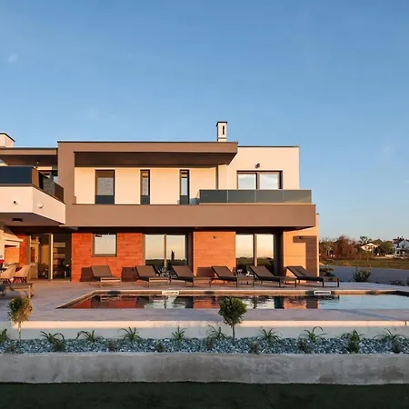 Royal Sands By Interhome