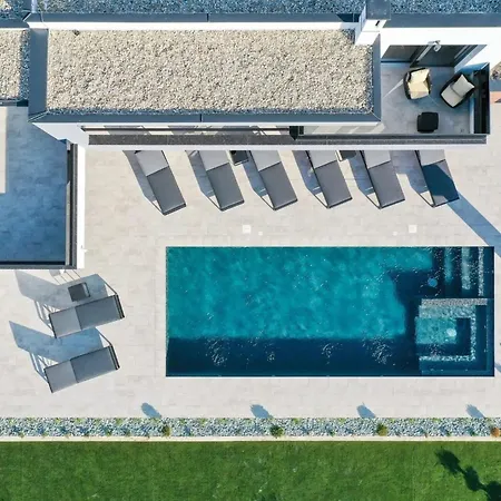 Royal Sands By Interhome *
