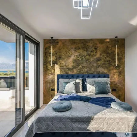 Royal Sands By Interhome *