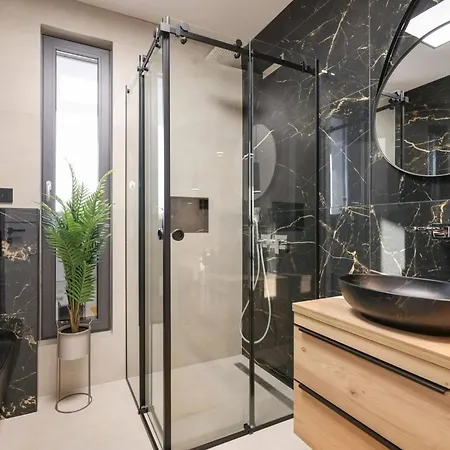 Royal Sands By Interhome *